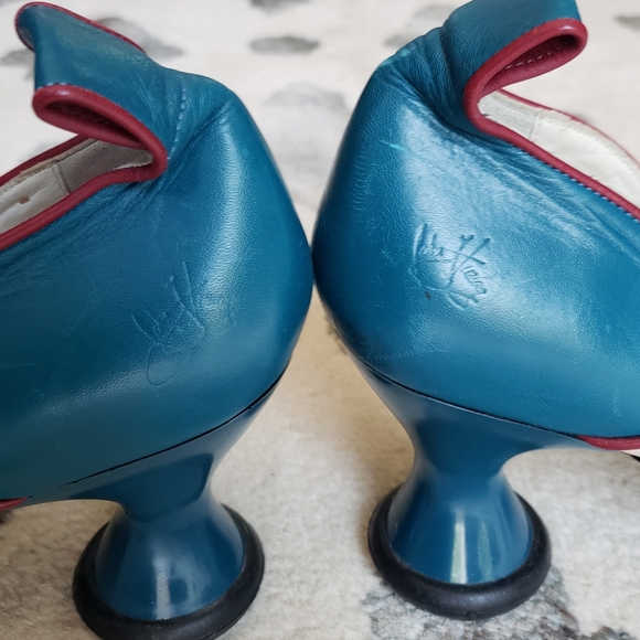 Fluevog Mary Janes Teal and Cream Heels - Picture 6 of 6